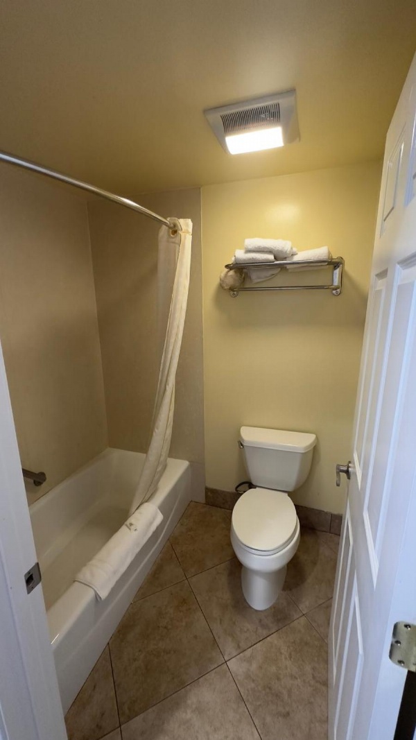 Garden Inn and Suites Glendora image 5